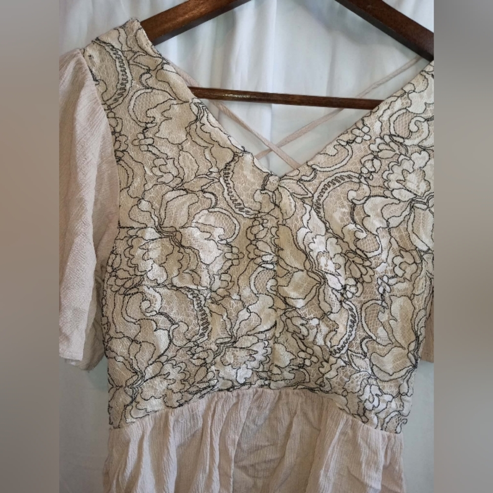 gimmicks BKE Cream Lace Peplum K-pop Shirt XS Flowy Fairy Boho Tie Back Baddie - Picture 4 of 6
